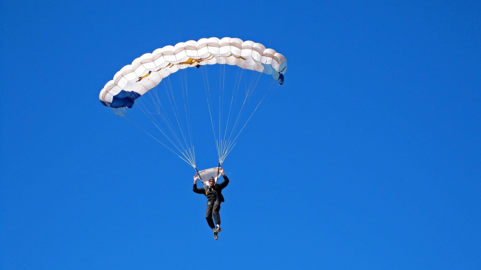 全国青少年“篮球+文化+科技”创新节在上海拉开帷幕，青少年篮球职业联赛